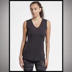 Athleta Essential V-Neck Tank Top - Like New!